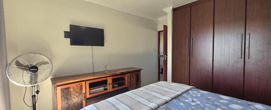 6 Bedroom Property for Sale in Franskraal Western Cape